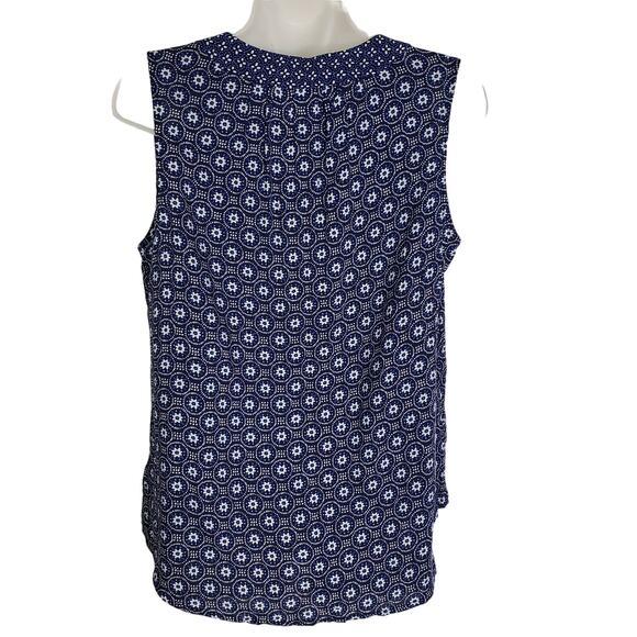 Old Navy Womens Tank Top Sz Small Printed Sleeveless Tile Blue V Tie Neck Rayon - Picture 2 of 9